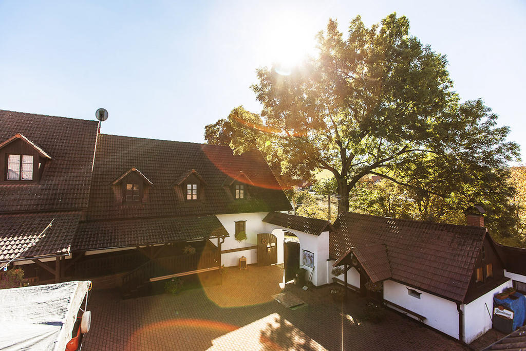 Pension U Dvou Capu Chocerady Buitenkant foto