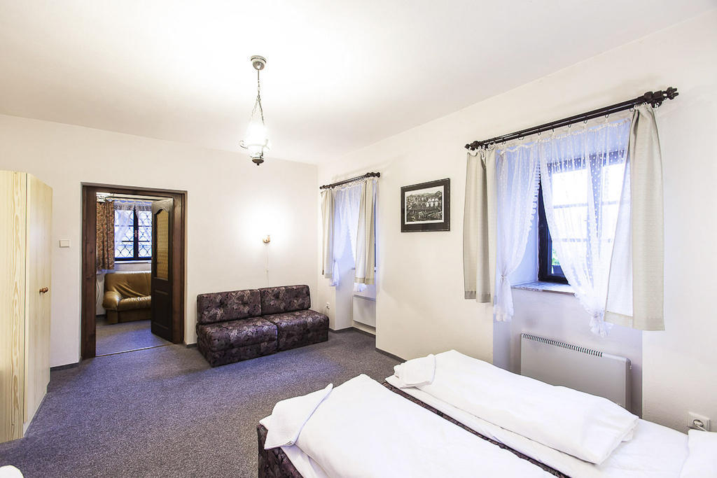 Pension U Dvou Capu Chocerady Kamer foto