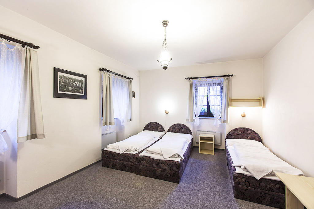 Pension U Dvou Capu Chocerady Kamer foto