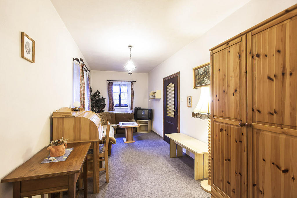 Pension U Dvou Capu Chocerady Kamer foto