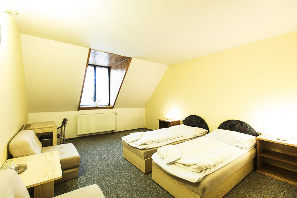 Pension U Dvou Capu Chocerady Kamer foto